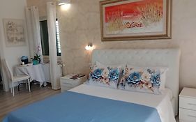 Viola Di Mare Rooms And Parking
